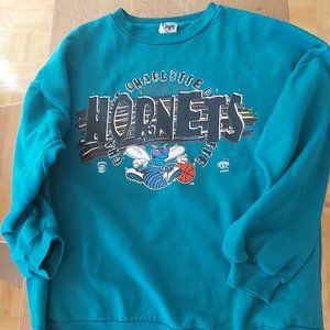 Charlotte Hornets Long-Sleeve Sweater (Vintage)